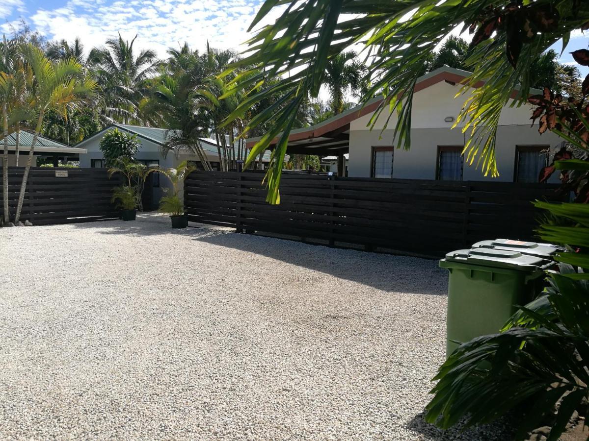 Sunset Palms Rarotonga Hotel Bagian luar foto