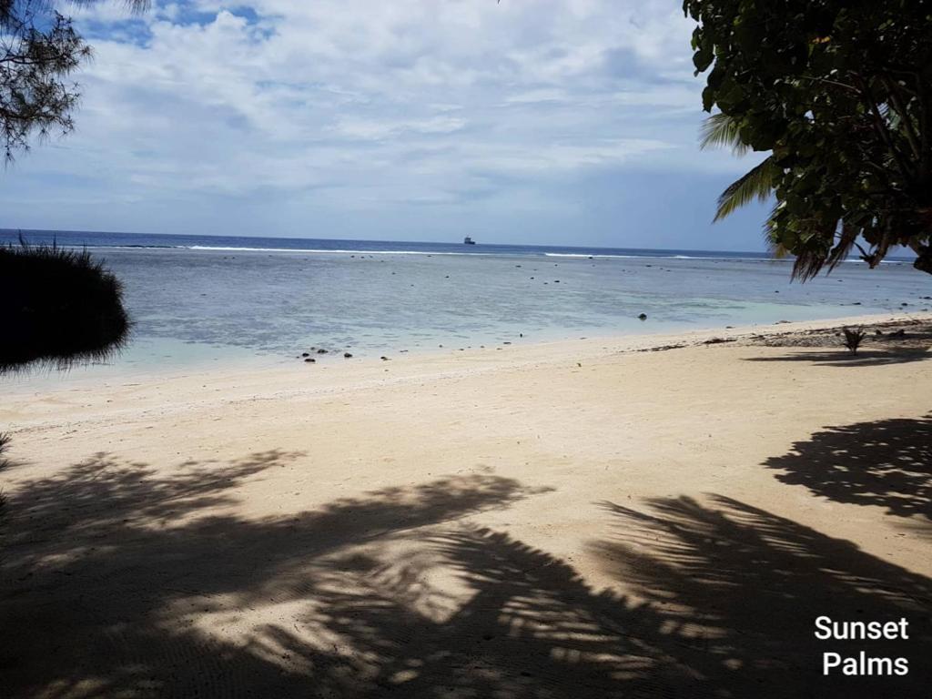 Sunset Palms Rarotonga Hotel Bagian luar foto